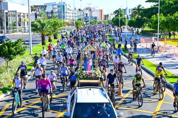 Romaria dos Ciclistas percorreu a orla de Camburi rumo à Prainha