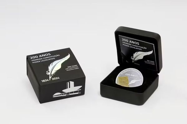 Banco Central lança moeda de R$ 5 comemorativa por 200 anos de Constituição