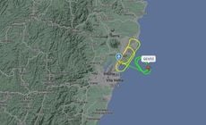 Aeronave saiu do Aeroporto de Vitória, seguiu para a Serra e depois permaneceu fazendo manobras em alto mar; situação ocorreu nesta segunda-feira (15)