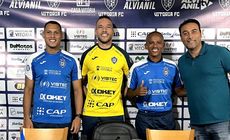 Luís Carlos, Thiago Bettim e Gil Mineiro foram apresentados como jogadores do Alvianil de Bento Ferreira e concederam entrevista coletiva no Salvador Costa