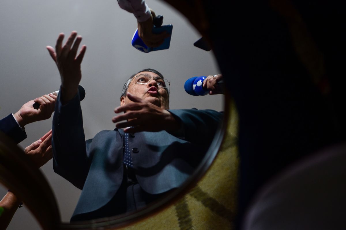 As caras e bocas do ministro Flávio Dino do Supremo Tribunal Federal (STF) por Vitor Jubini