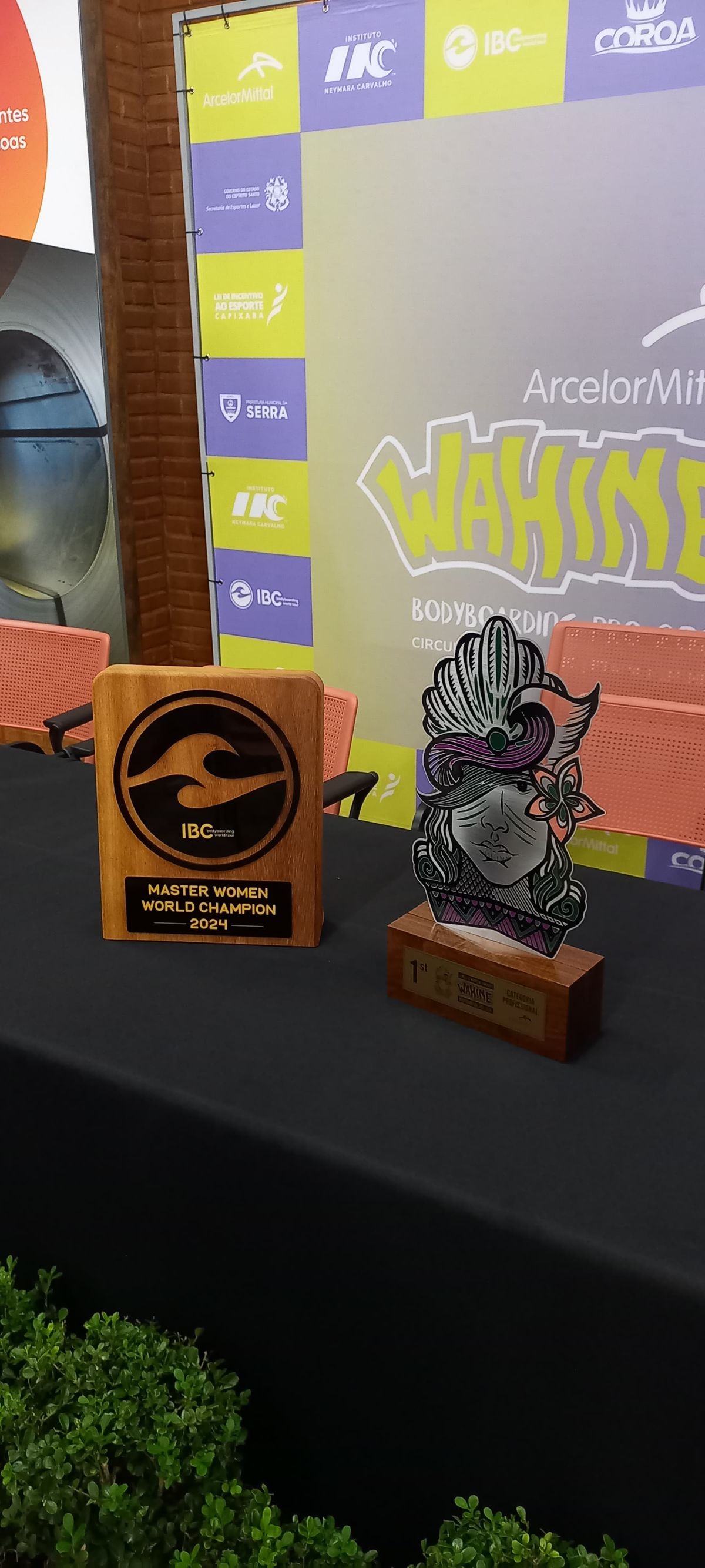 Os troféus do Mundial de Bodyboarding, que acontecerá na Se