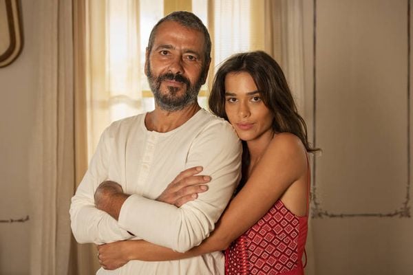 José Inocêncio (Marcos Palmeira) e Mariana (Theresa Fonseca) em 'Renascer': Globo reedita novela e tenta subir audiência
