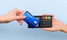 Os pontos de cartões de crédito, acumulados em programas de fidelidade, podem ser utilizados para além de milhas aéreas. É possível resgatar produtos e até pagar contas