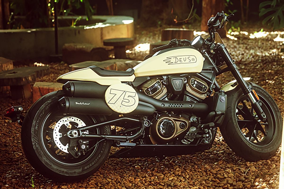Harley-Davidson Sportster TM S Custom by Deus Ex Machina