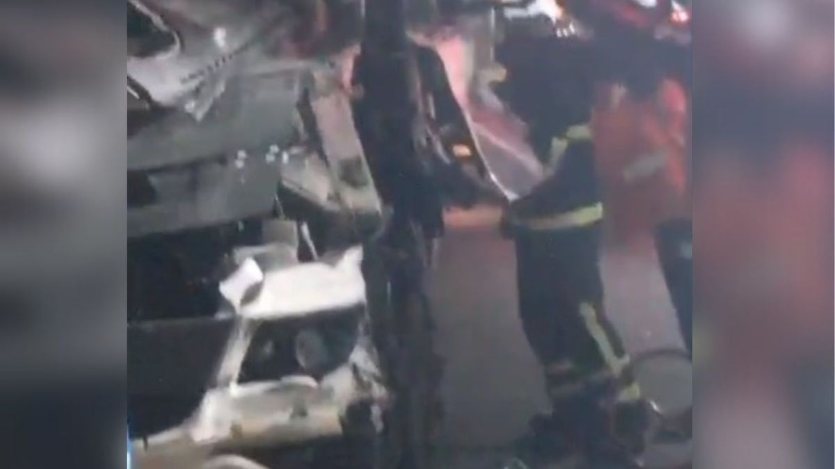Motorista ficou preso às ferragens após acidente na BR 101, em Linhares