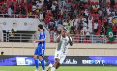 Álvaro Oliveira marcou o único gol do Al Bataeh na partida contra o Al-Nasr, o sexto marcado pelo atacante na atual temporada