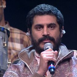 O rapper Criolo no programa "Altas Horas"