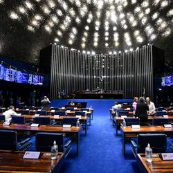 Enquanto a pauta não-econômica domina o calendário legislativo, as medidas que poderiam modernizar a economia, reduzir a inflação e destravar investimentos avançam a passos lentos
