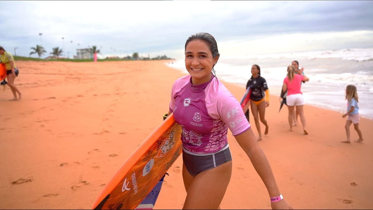 Luna Hardman mantém bons resultados em competição de bodyboarding, na Praia de Jacareípe