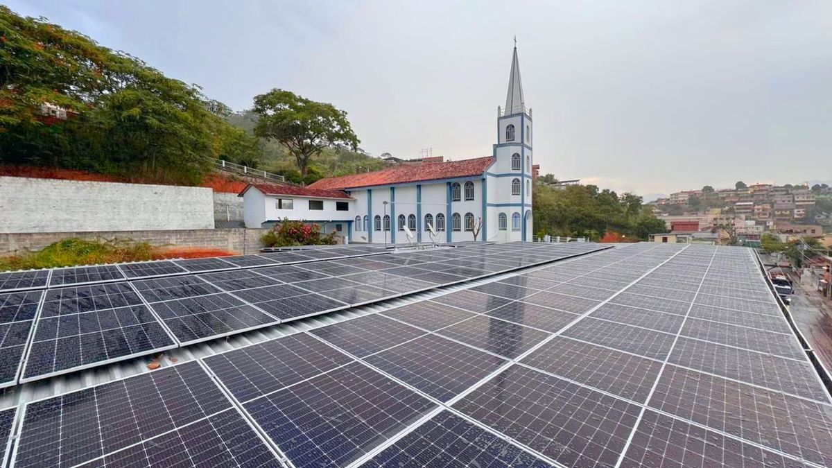 Além do uso da energia solar em propriedades maiores, a VP Solar também atende para uso residencial