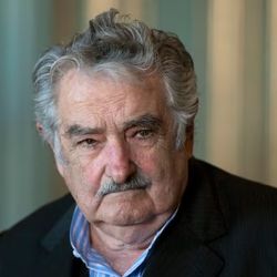 Lucía Topolansky, esposa do ex-presidente do Uruguai, afirma que cuidados servem para marido viver o fim da vida "da melhor maneira possível"