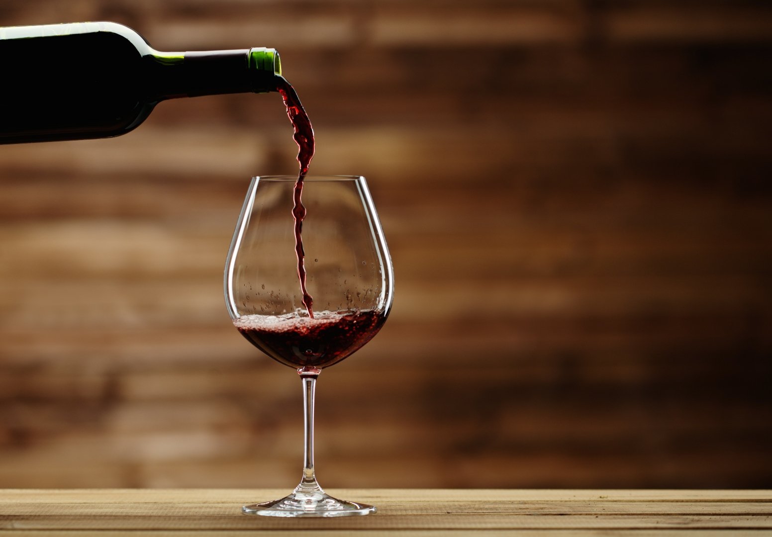 Aumento recente na busca dos consumidores por vinhos mais leves e frescos revela uma nova tendência no universo da bebida
