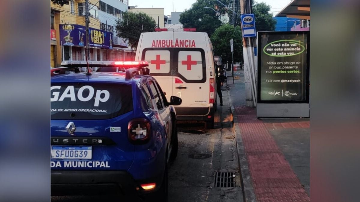 Ambulância recuperada pela Guarda Municipal na avenida Marechal Campos