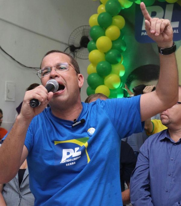 O vereador Igor Elson é lançado pré-candidato a prefeito da Serra pelo PL