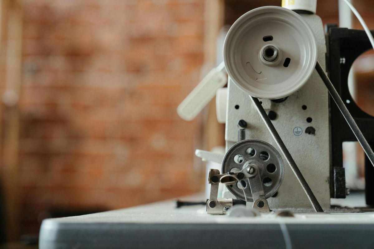 Projeto conta com oficina de corte e costura, educação menstrual e empreendedorismo