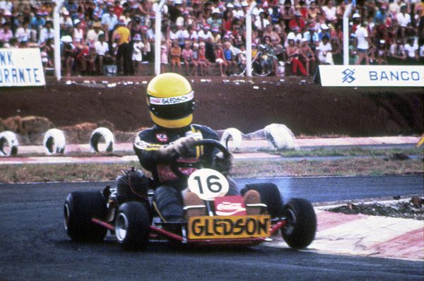 Senna demonstrava sua habilidade já no kart