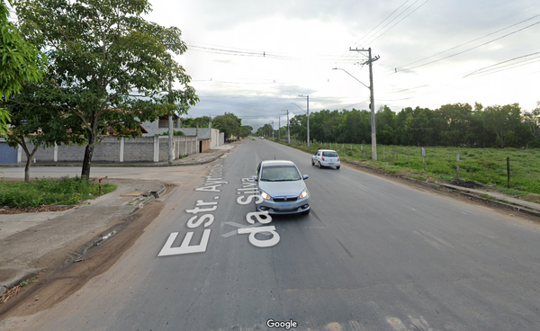 Trecho da Estrada Ayrton Senna, em Riviera da Barra, Vila Velha 