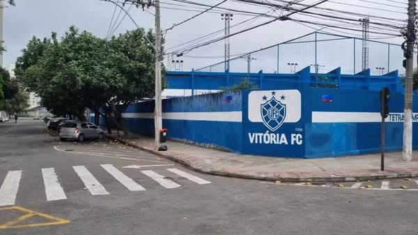 Área do estádio Salvador Costa onde serão construídas as novas lojas