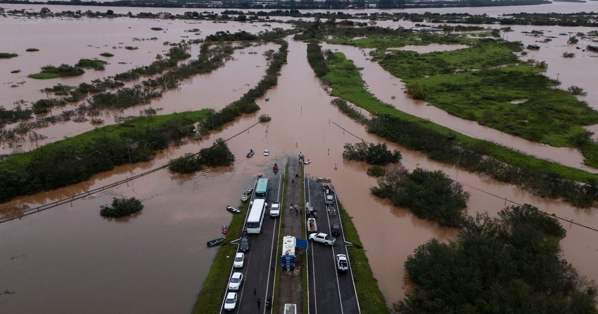 O  Rio Grande do Sul  tem registrado nos últimos dias um grande volume de chuvas, o que causou a morte de 38 pessoas até a tarde desta sexta-feira (3)
