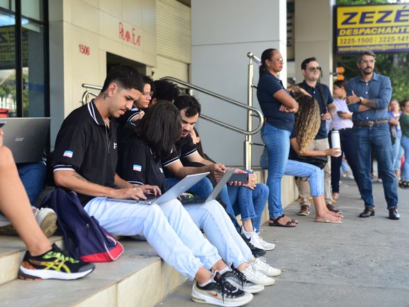 Prédio da Reta da Penha é esvaziado após suspeita de bomba por Ricardo Medeiros