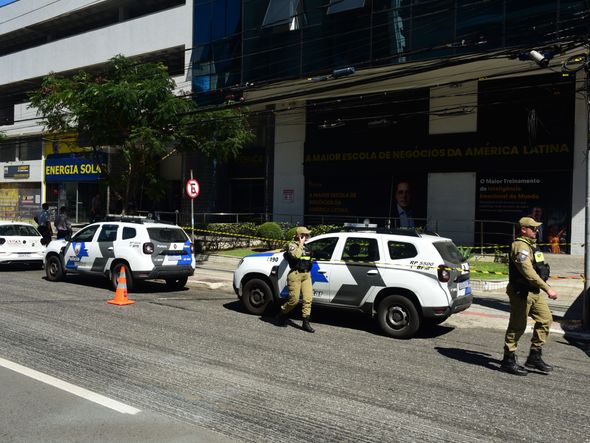 Prédio da Reta da Penha é esvaziado após suspeita de bomba por Ricardo Medeiros