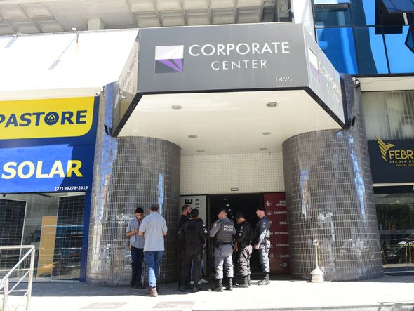 Prédio da Reta da Penha é esvaziado após suspeita de bomba por Ricardo Medeiros