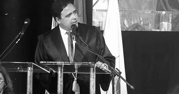 Posse do novo procurador-geral de justiça, Francisco Berdeal, é assunto relevante para todo cidadão, por marcar o início de uma nova gestão do órgão que só existe para defender os interesses do povo