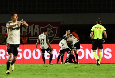 Fluminense e Atlético-MG empatam no Kleber Andrade por Carlos Alberto Silva