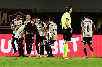 Fluminense e Atlético-MG empatam no Kleber Andrade por Carlos Alberto Silva
