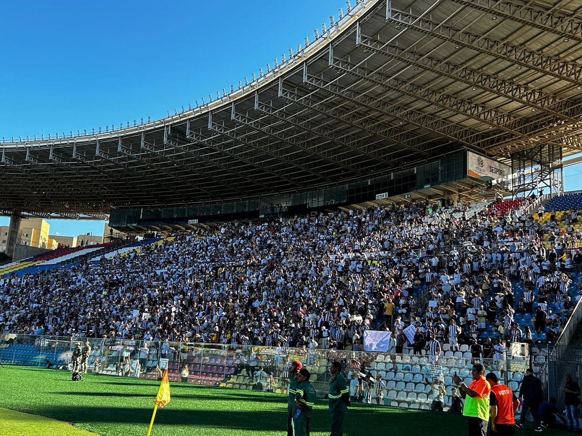 Fluminense e Atlético-MG empatam no Kleber Andrade por Carlos Alberto Silva