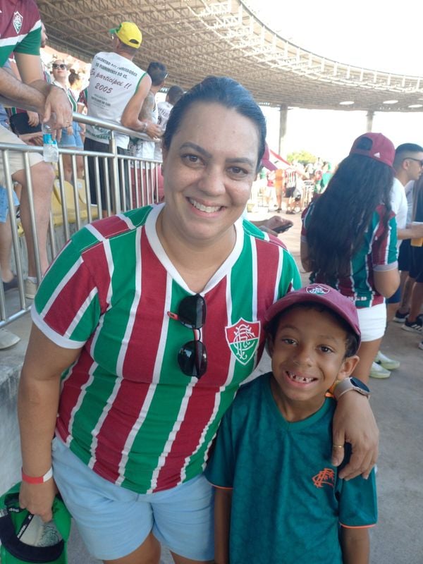 Letícia Rizzo e seu filho Fred, homenageado com o nome do craque tricolor