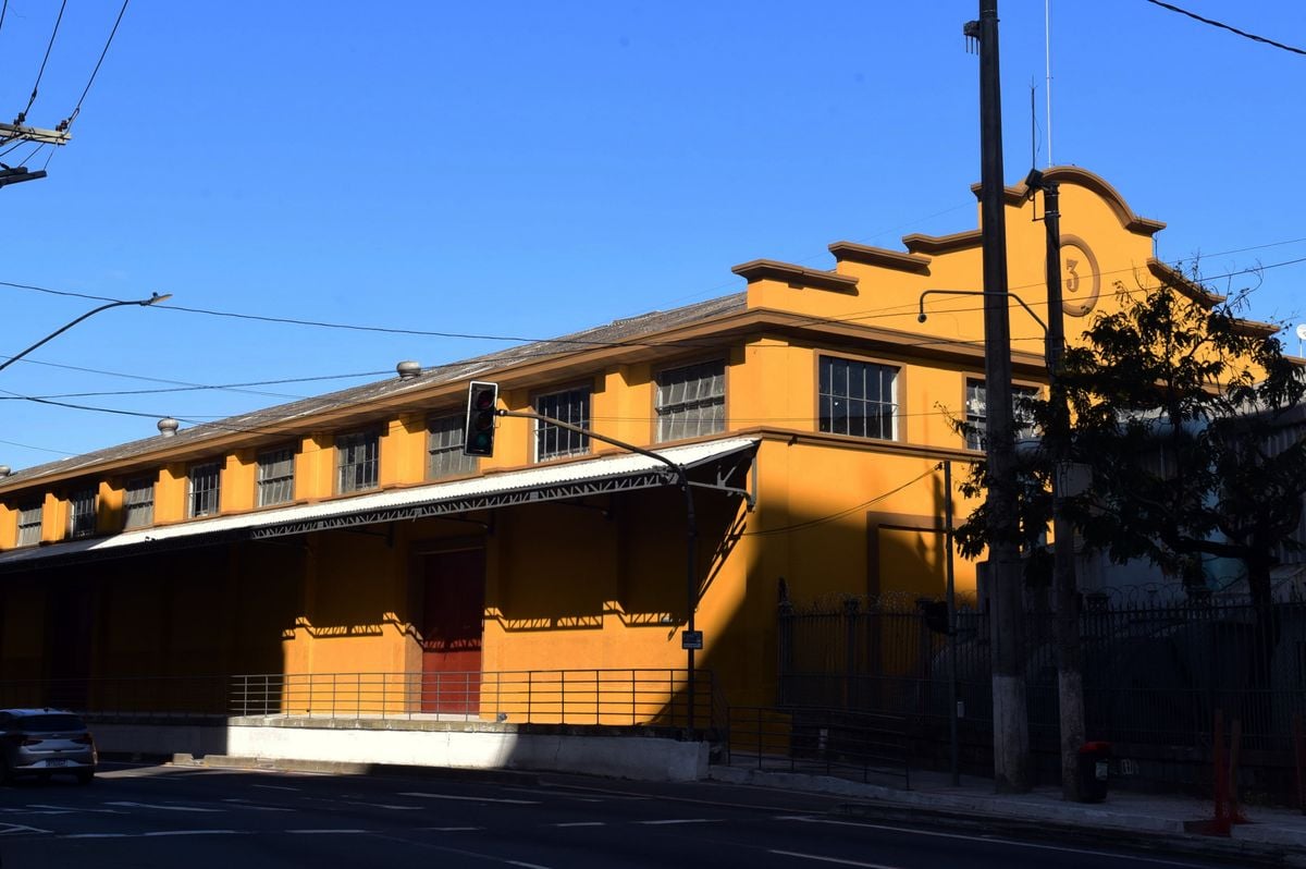 Galpões no porto