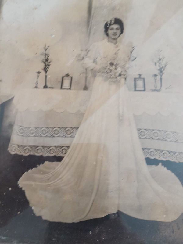 Mãe de Regina Pagani em seu casamento, o vestido foi feito por ela a 84 anos atrás por Arquivo Pessoal