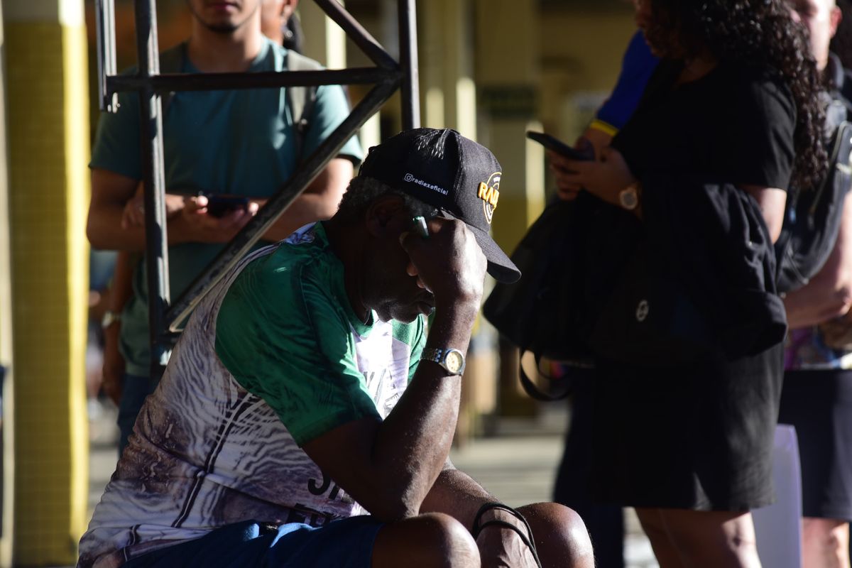 Motoristas de ônibus do Sistema Transcol promovem paralisação na manhã desta quinta-feira (9) por Ricardo Medeiros