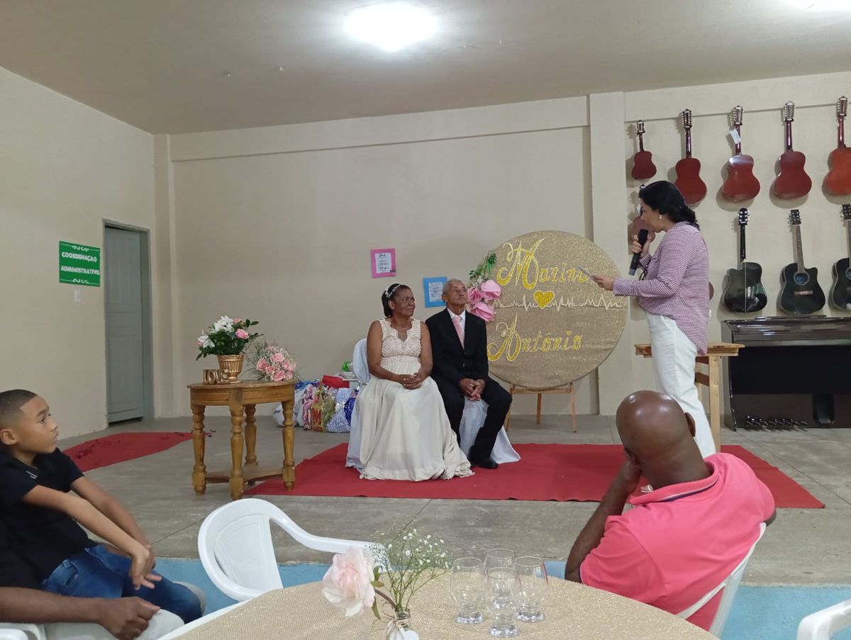 Aos 75 e 79 anos, idosos se casam em Centro de Convivência de Nova Venécia por Divulgação | CCI Moacyr Sélia Filho