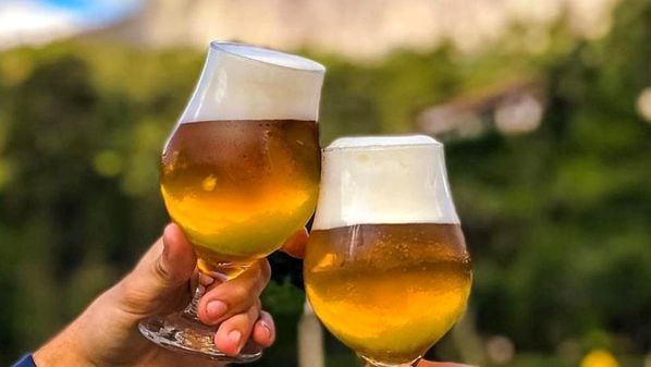 2° Pedra Azul Beer terá cervejarias regionais, vila gastronômica, espaço kids, shows de rock e passeio de balão, de 29 de maio a 1° de junho