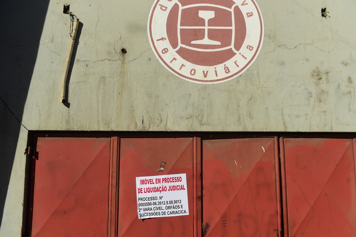 Estádio Engenheiro Alencar de Araripe segue aberto  por Vitor Jubini