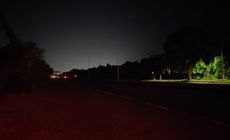 Imagens foram registradas na noite de segunda-feira (13) e mostram escuridão no local