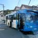 Imagem - Ônibus do Transcol destrói poste e quase entra em casa na Serra