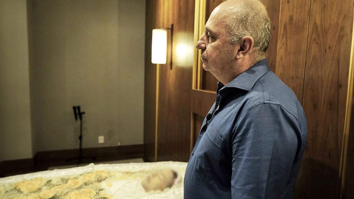 Clarinha: paciente misteriosa que ficou em coma por 24 anos é enterrada no ES por Fernando Madeira