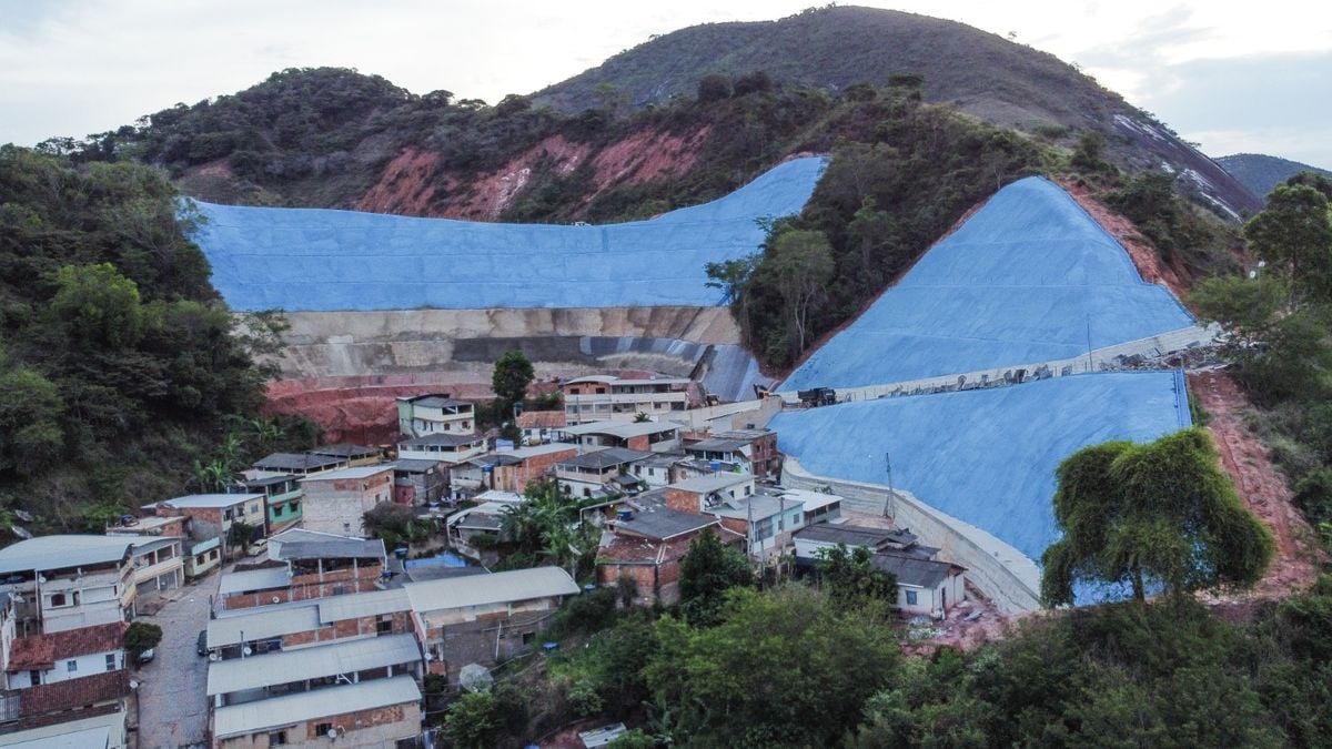 Obras do Fundo Cidades - adaptação dos municípios às mudanças climáticas - Estabilização e contenção de encosta em Muniz Freire