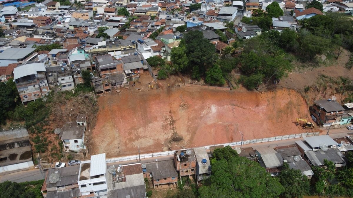 Obras do Fundo Cidades - adaptação dos municípios às mudanças climáticas - Serviços de estabilização de encosta em Bom Jesus do Norte por SEG/Divulgação