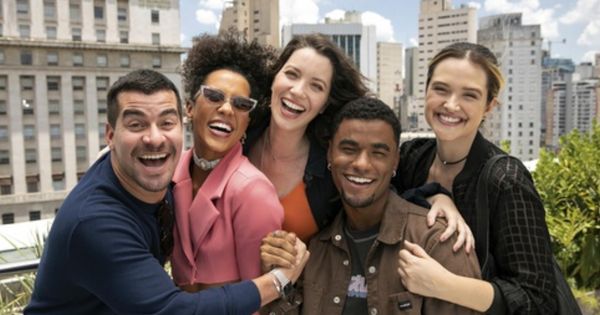 Confira os resumos das novelas - Elenco Da Novela Familia E Tudo 2104871 