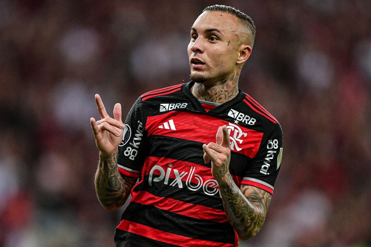 Everton Cebolinha marcou um gol e foi um dos destaques da vitória do Flamengo