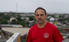 Em relato à BBC News Brasil, Rudinei Silva dos Santos relembra o início da tragédia e conta como foram os resgates da população de Eldorado do Sul