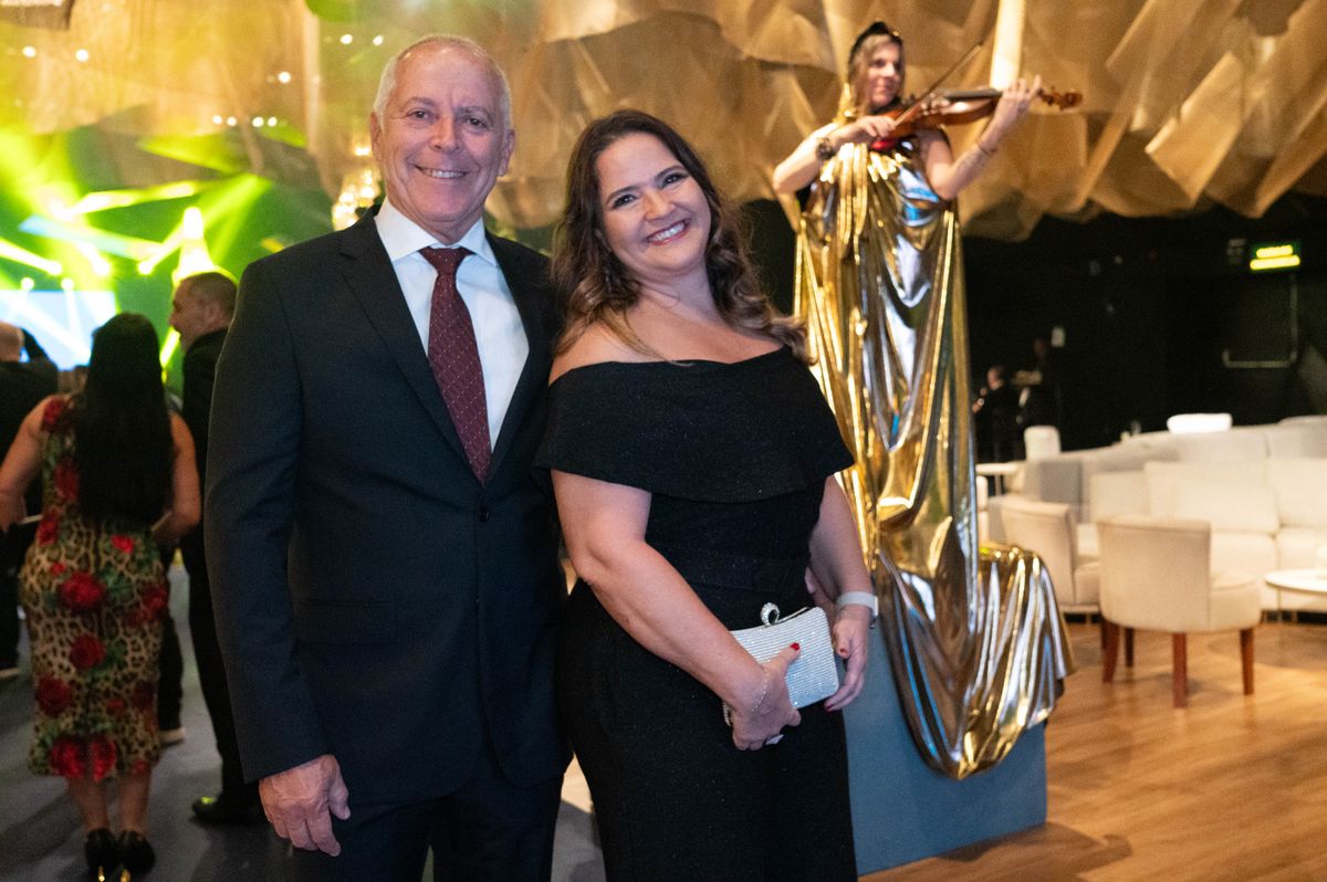 Robson e Margareth Destefani