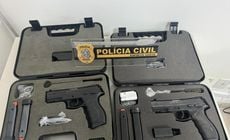 Suspeito do crime trabalhou na reforma do prédio da Polícia Civil em Vitória e foi preso na Serra; somente duas pistolas foram recuperadas