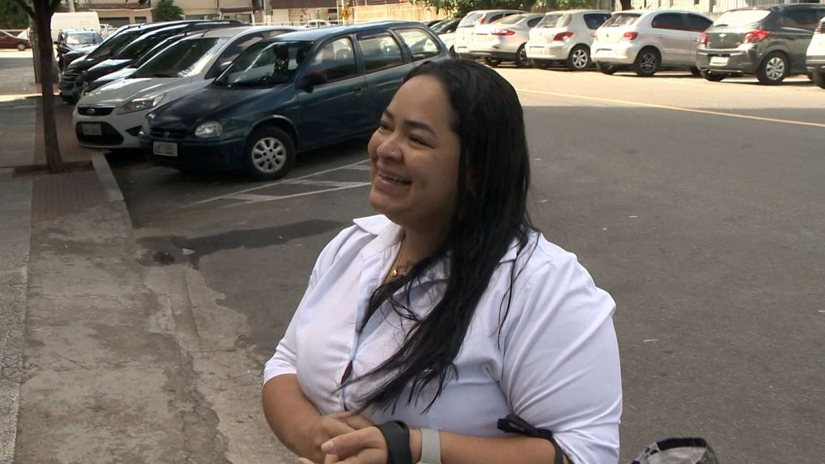 Danielli Rosa é recepcionista