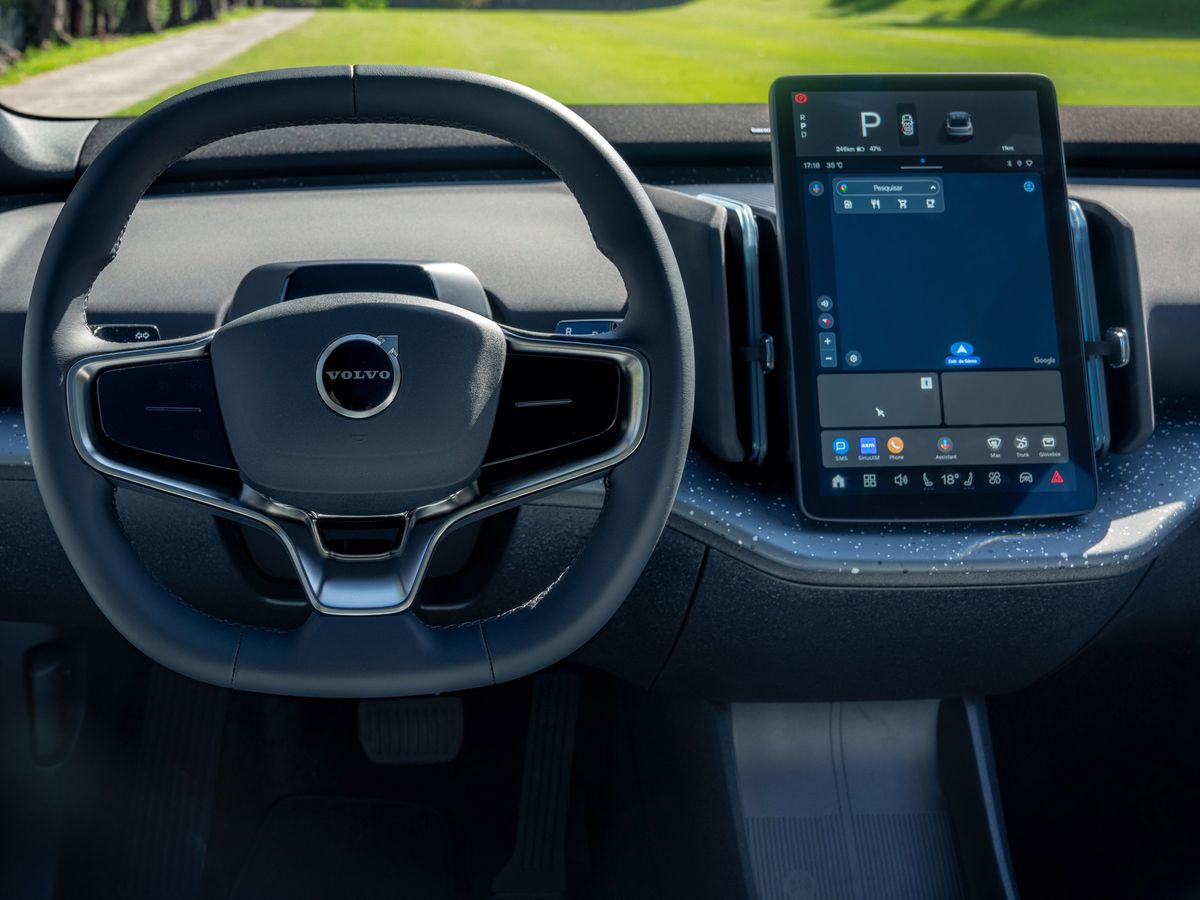  Volvo EX30